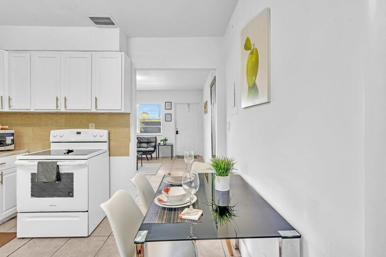 Modern 2Br Oasis Mins To Beach & Casino Db2 Dania Beach Exterior photo